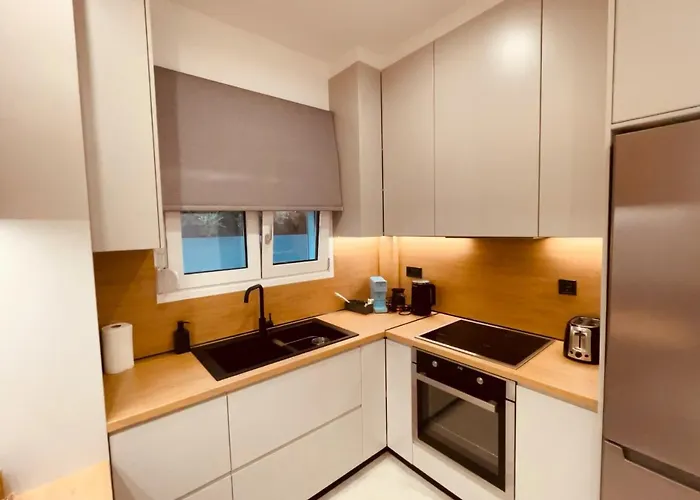 Your Place !! - 102 Apartment